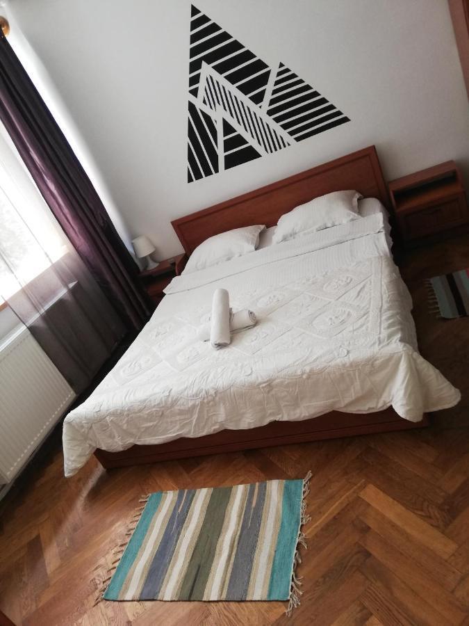 La Vita E Bella Hotel Brasov Bagian luar foto